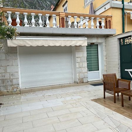 Villa Miramare , Dobrota Seafront Kotor Dış mekan fotoğraf