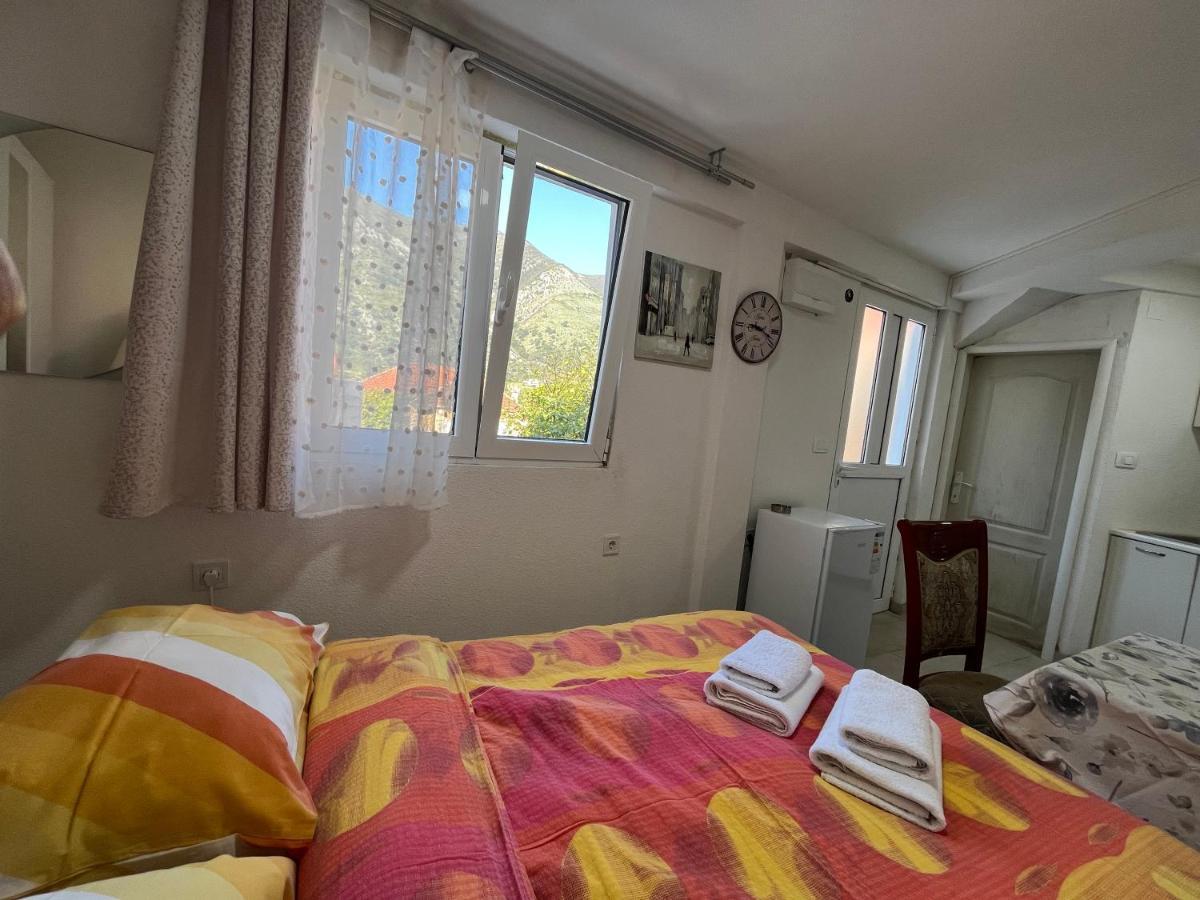 Villa Miramare , Dobrota Seafront Kotor Dış mekan fotoğraf