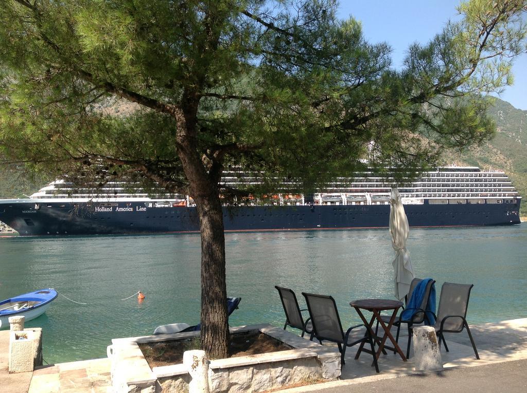 Villa Miramare , Dobrota Seafront Kotor Dış mekan fotoğraf