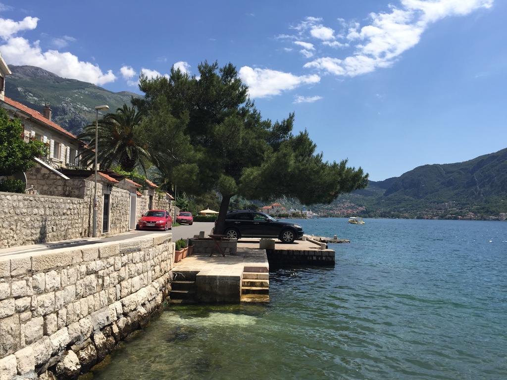 Villa Miramare , Dobrota Seafront Kotor Dış mekan fotoğraf