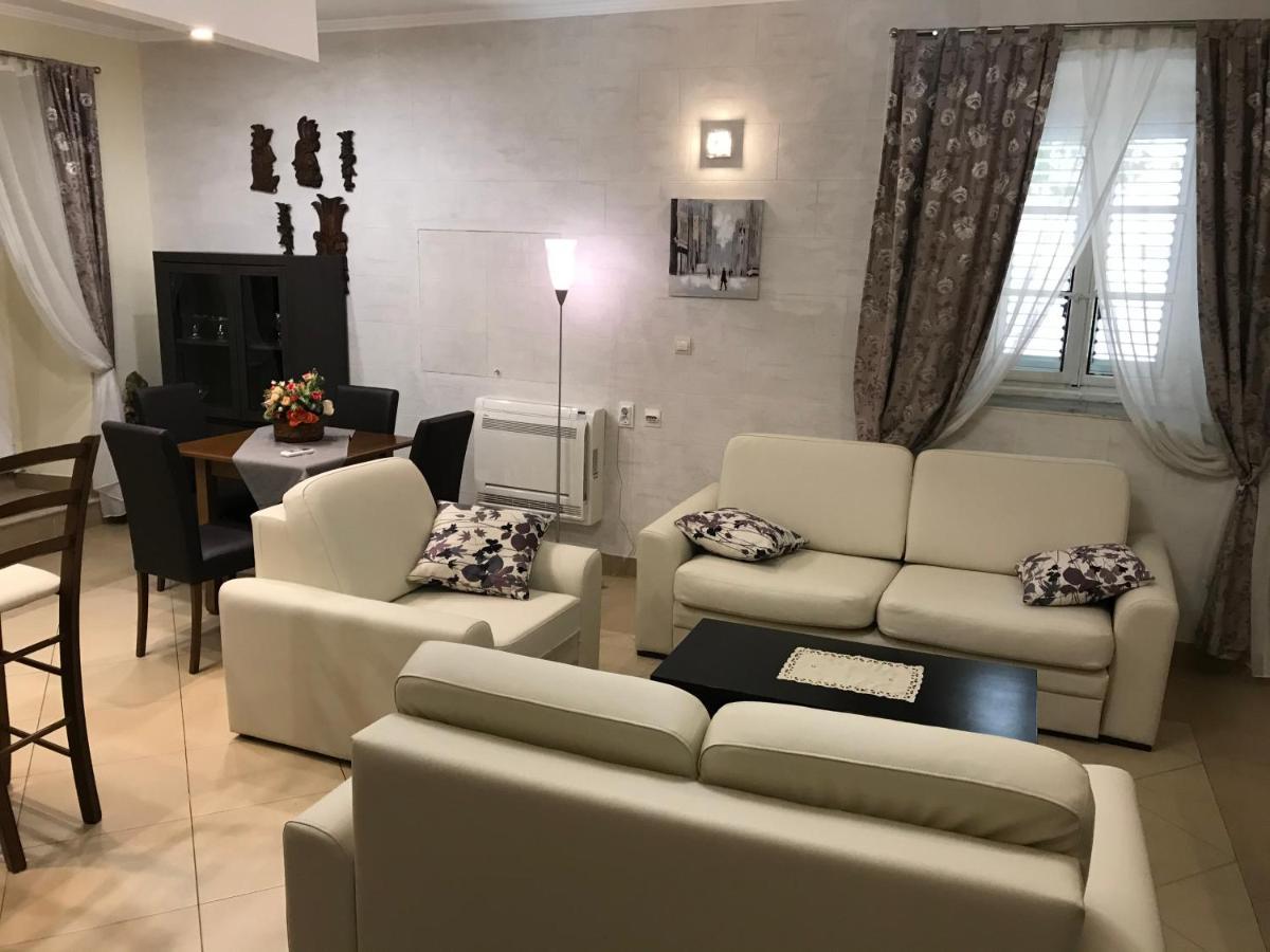 Villa Miramare , Dobrota Seafront Kotor Dış mekan fotoğraf